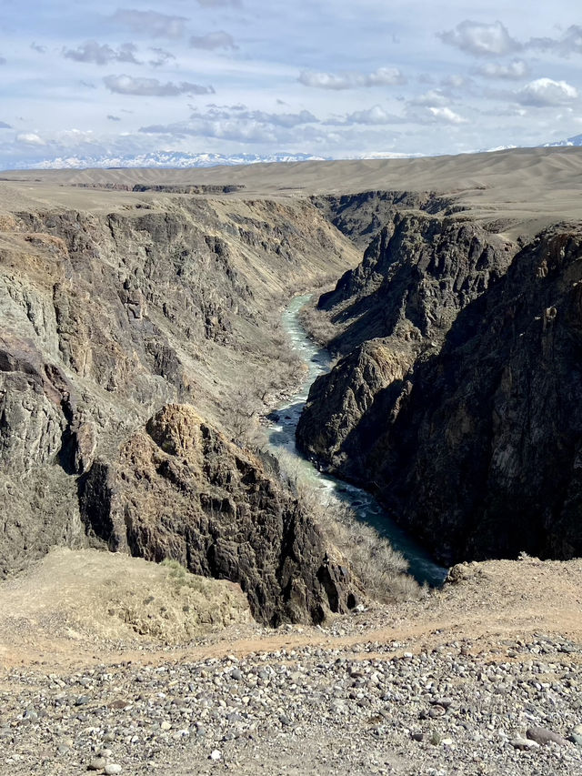 Black Canyon: Nature’s Hidden Canvas
