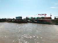 Exploring Kampong Phluk: A Boat Ride into the Floating Life