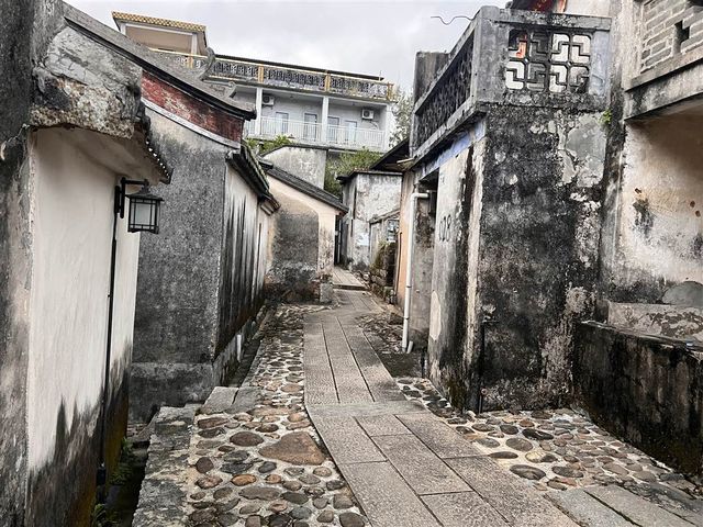 Proudly Historic as a Fortified Ancient Town — The Dapeng Fortress 