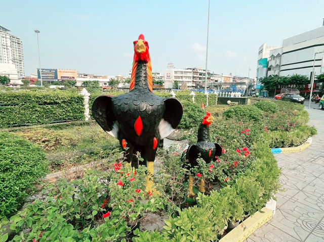 泰國曼谷歷史紀念碑公園推薦：Wongwian Yai วงเวียนใหญ่塔克辛紀念碑公園。適合拍照打卡遊玩、了解歷史