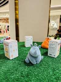 A Whimsical Cafe Adventure – Art Toys & Sweet Treats!