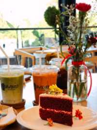 SAWDUST CAFÉ  - ซอดัสท์ คาเฟ่ สันกำแพง
