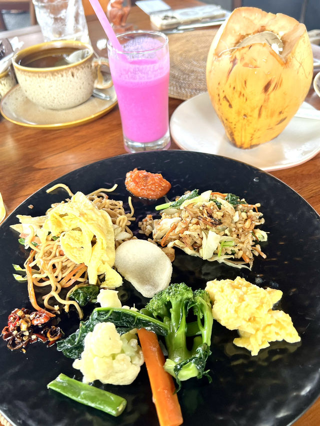 Breakfast buffet ที่โรงแรม Alila Ubud บาหลี