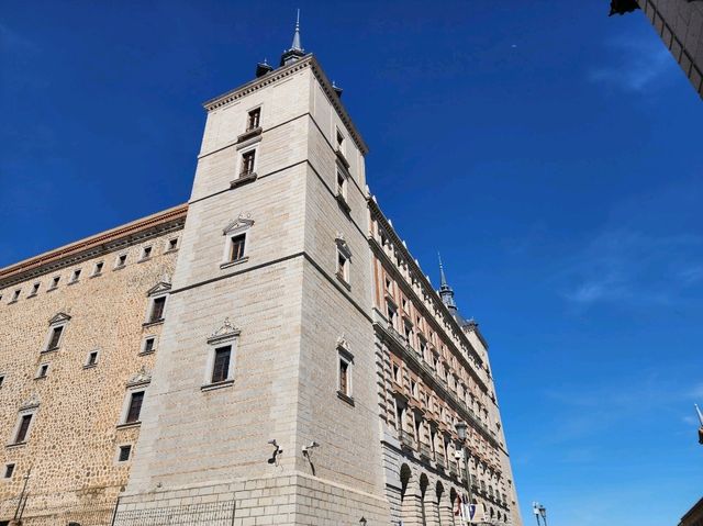 [🇪🇸トレド] 中世の風景と歴史が息づく街並み、名産コルクとともに