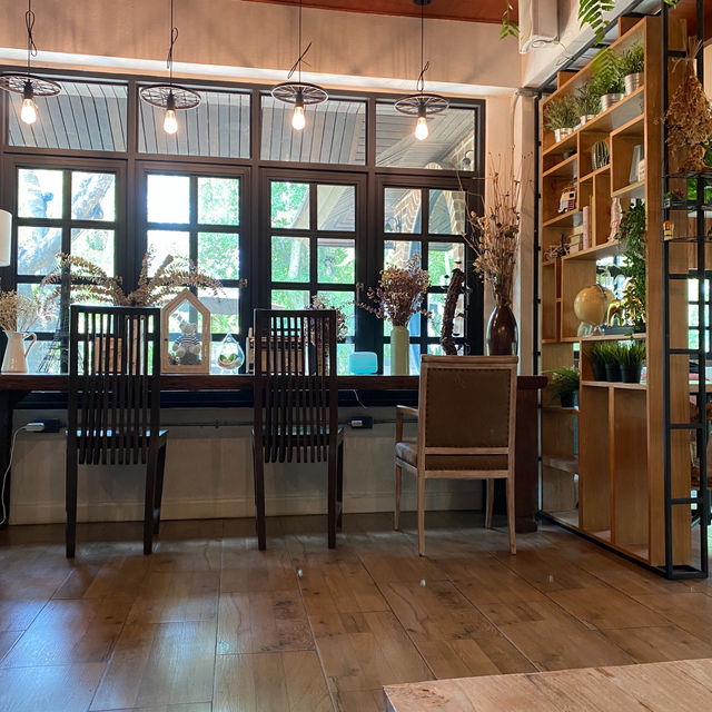 Good Vibes Cafe คาเฟ่ที่เต็มไปด้วยบรรยากาศดี ๆ