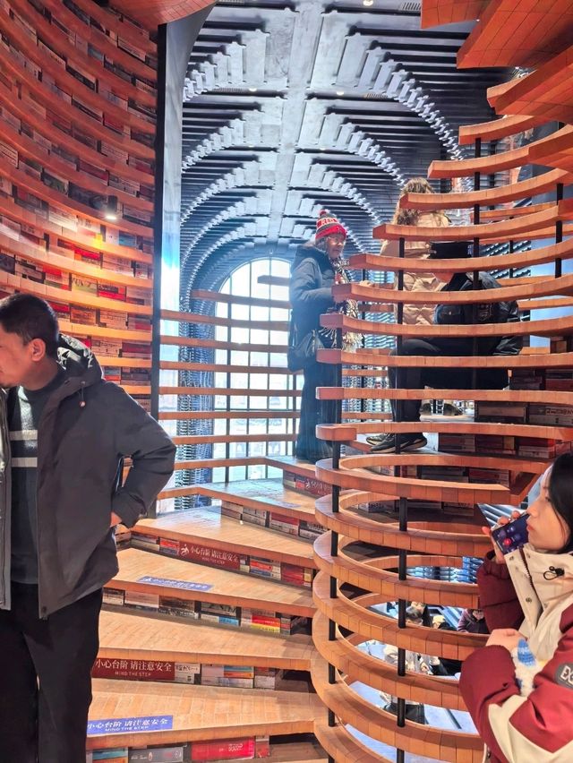 Where Books Meets Art ; My Mind Blowing Visit to Tannin Zhongshuge 