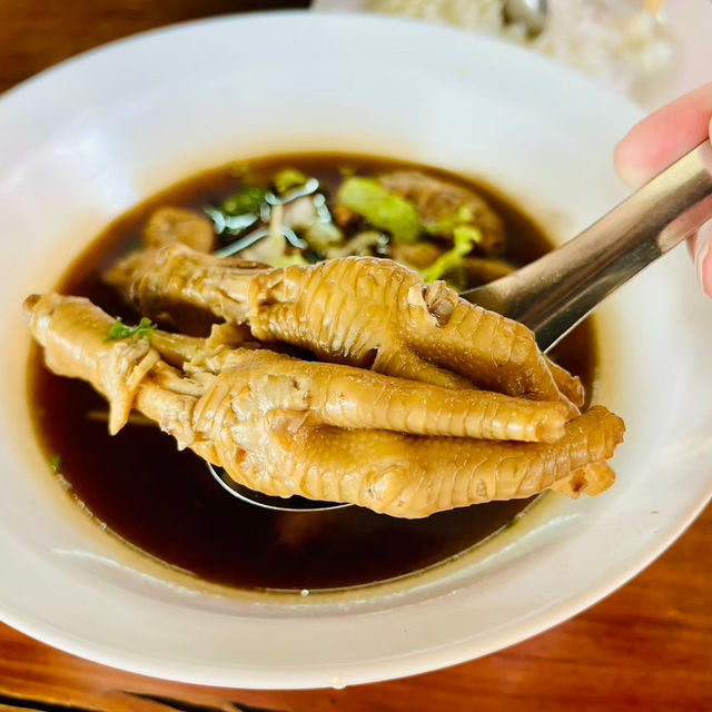  🌟ก๋วยเตี๋ยวไก่ตุ๋นอร่อยเด็ดชามใหญ่ให้เยอะ