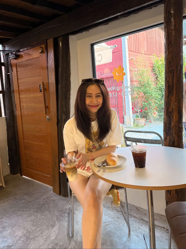 willwhy cafe house 💛 คาเฟ่ย่านตลาดหนองดอก จ.ลำพูน