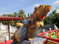 Peak Nam Toong Temple: Dragons, Dumplings & a Very Confused Pigeon" 🏯🐦