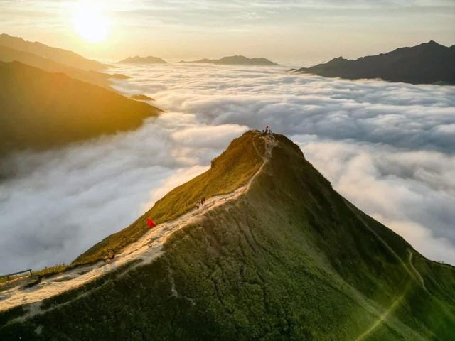Đi săn mây Tà Xùa đi
