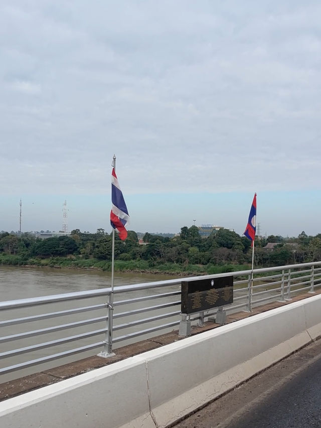 ลาว งบไม่เกิน 10,000 บาท!!
