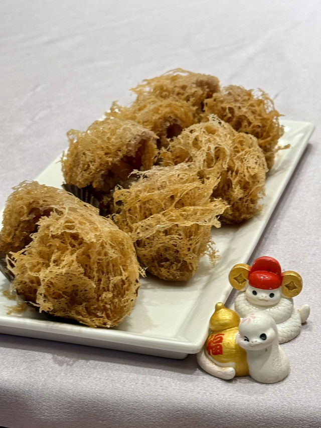 感謝Eric請大家給我過生日.美食.美酒加好友.鮮花.蛋糕真開心