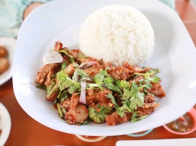 ข้าวหมูทอด Sayyes