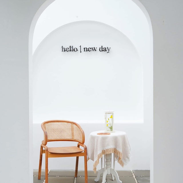 New Day Cafe Bakery Space อ่างทอง