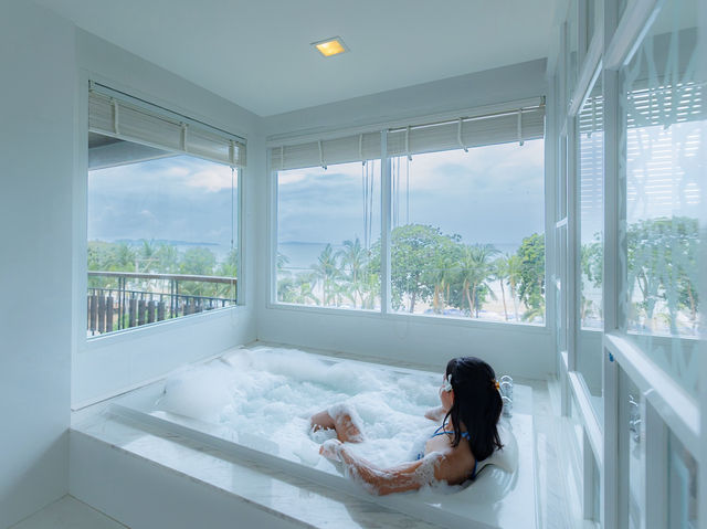 โรงแรมติดทะเลพัทยา ห้องวิวสวย ราคาถูก ! 