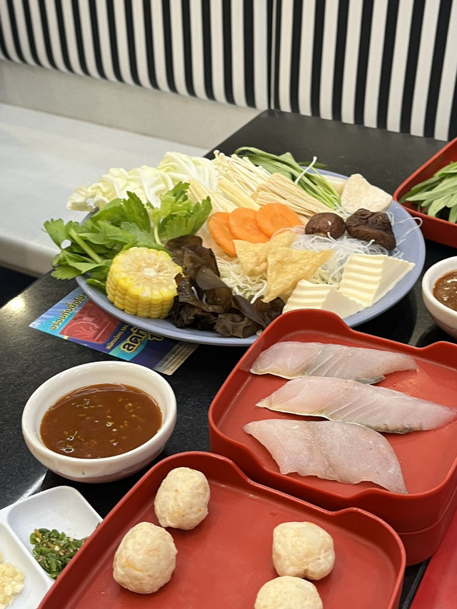 Exploring the foods in Hat Yai Village