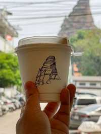 ร้านกาแฟเล็กๆลับๆ ที่ได้วิวกับเจดีย์หลวง