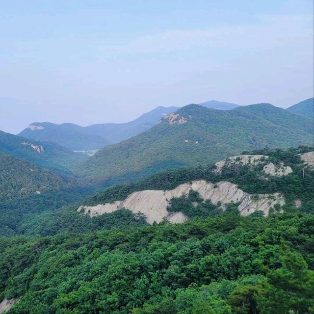 Hiking Naebyeonsan
