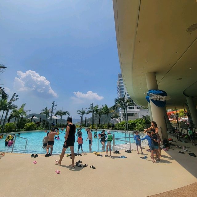 亞洲首個臨海全天候水上樂園,刺激玩水+無敵海景!