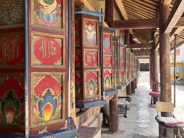 Spring’s First Breath in Huanglong Valley