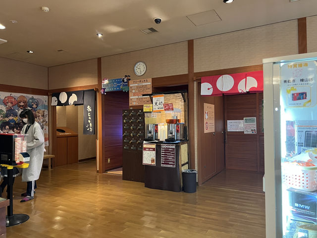 ♨️ A Soak in Aomori’s Local Hotspot – Gokurakuyu is Buzzing with Life!