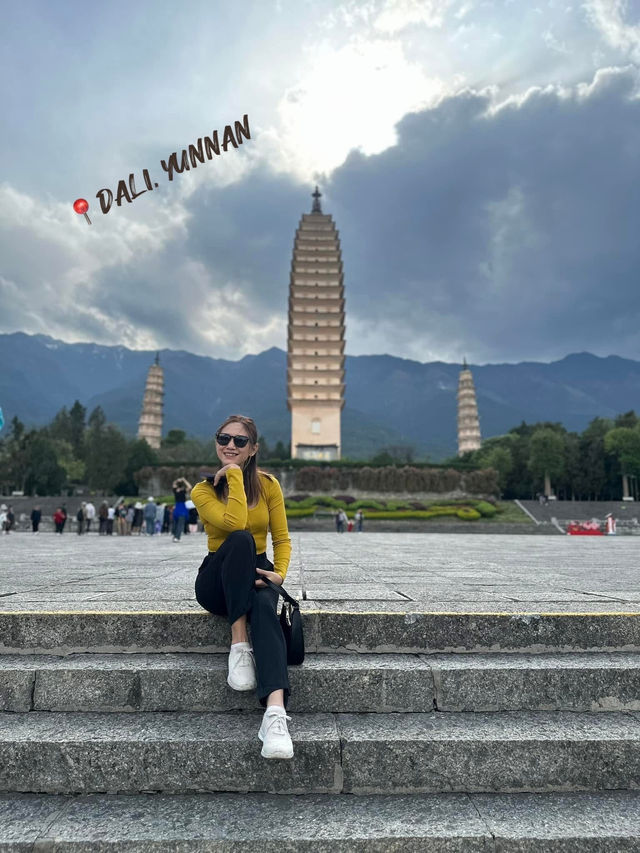 "Meet Yourself in Dali: Where Mountains Reflect in the Heart of Erhai"