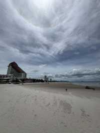 ชิลล์ ชายหาดเขาตะเกียบ หัวหิน