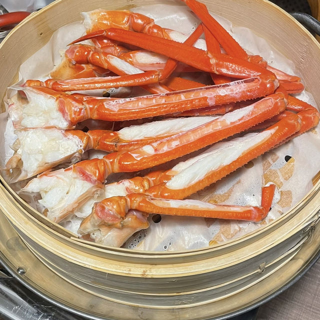 上階で食べる絶景を眺めながらのディナー