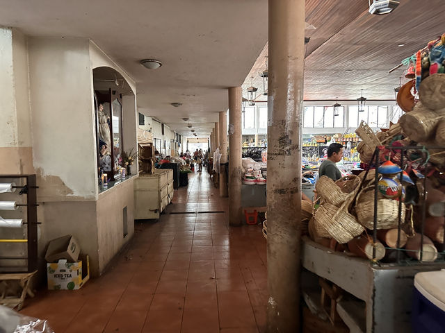 【セントラル・デ・レオン市場｜Mercado Central de León】