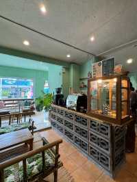 Paupau Cafe: Island Vibes & Good Eats