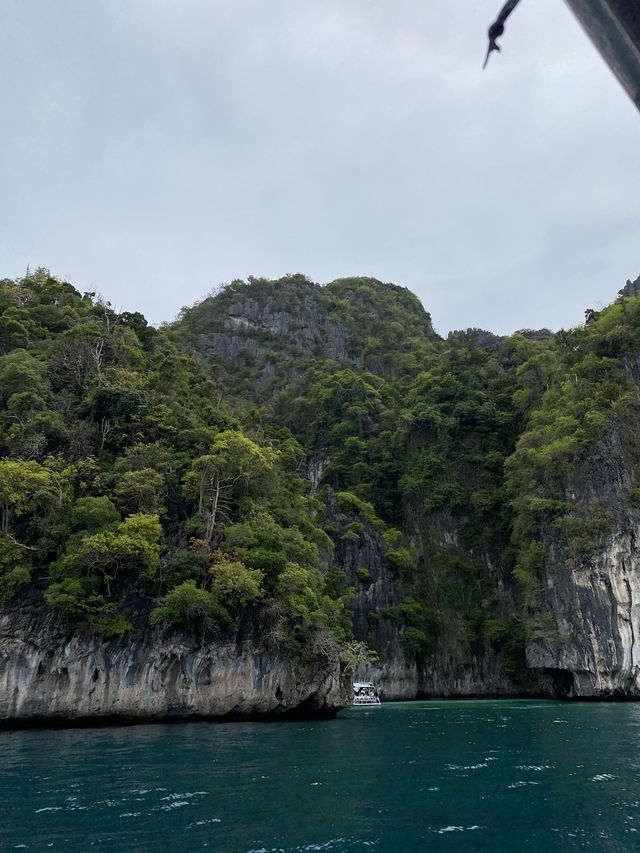 รีวิวเกาะพีพี กระบี่