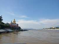 🚤 Crossing the Mekong: A Glimpse of Laos from Thailand