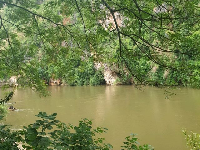 River Kwai Resotel, กาญจนบุรี สาย ธรรมชาติ ต้องชอบ