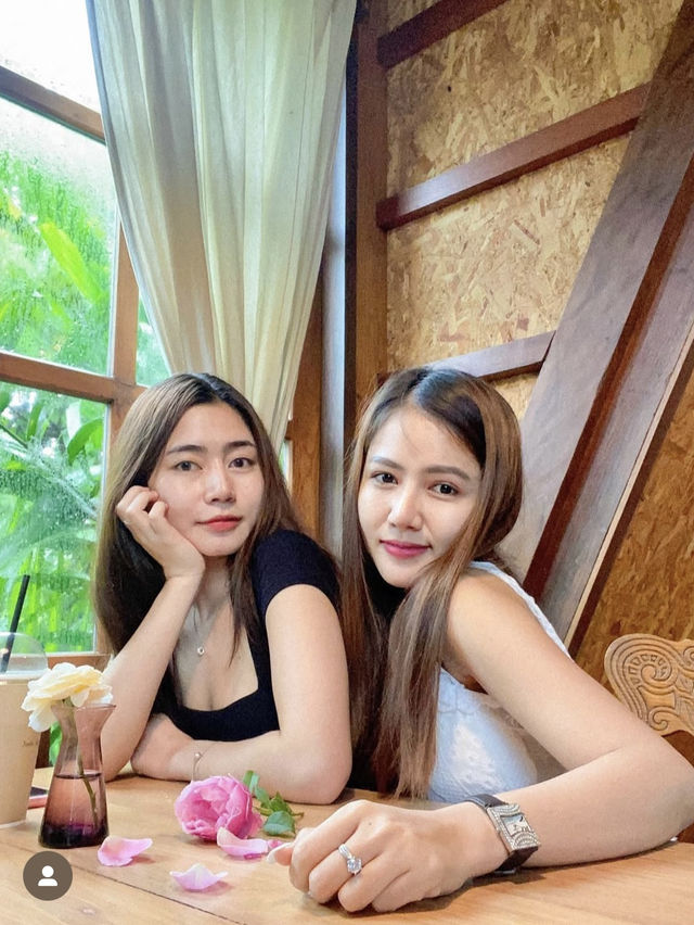 แวะคาเฟ่สไตล์บ้านหวานๆ หากใครมาเที่ยวที่ปราจีน 
