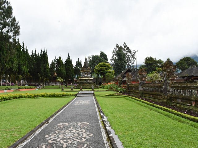 Pura Ulun Danu Bratan – A Serene Lake