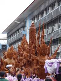 แห่เทียนเข้าพรรษา | อุบลราชธานี
