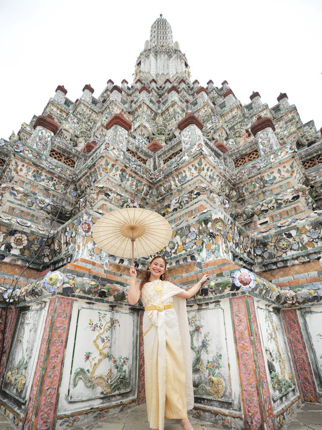 Admiring the intricate details of Wat Arun 🛕