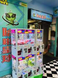 夜市中的遊戲機中心👍👍👍