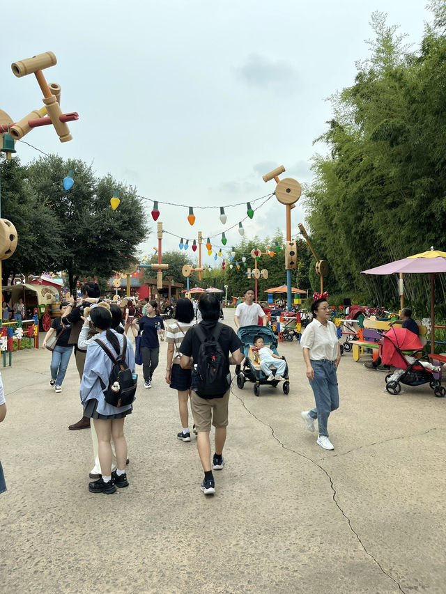 พาตะลุย TOY STORY LAND 🦖