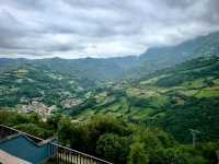 Lakeside Peace and Mountain Air at Los Barrios de Luna