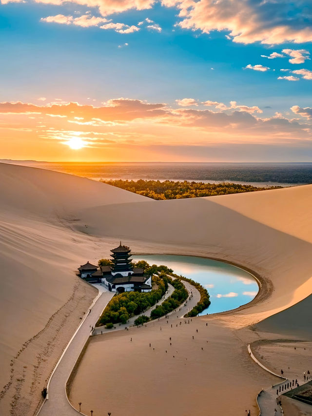 🏜️ Time-traveled along the Silk Road 🇨🇳✨