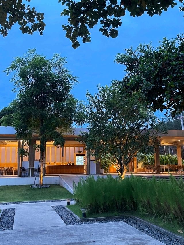 พิกัด ที่พักสระว่ายน้ำที่ว่าสวยที่สุดในระยอง พิกัด ที่พักสระว่ายน้ำที่ว่าสวยที่สุดในระยอง