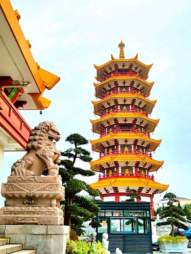 Tranquility at Qibao Temple