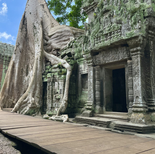 The spiritual devotion of the Khmer Empire 👫😎👍😍🌸❤️