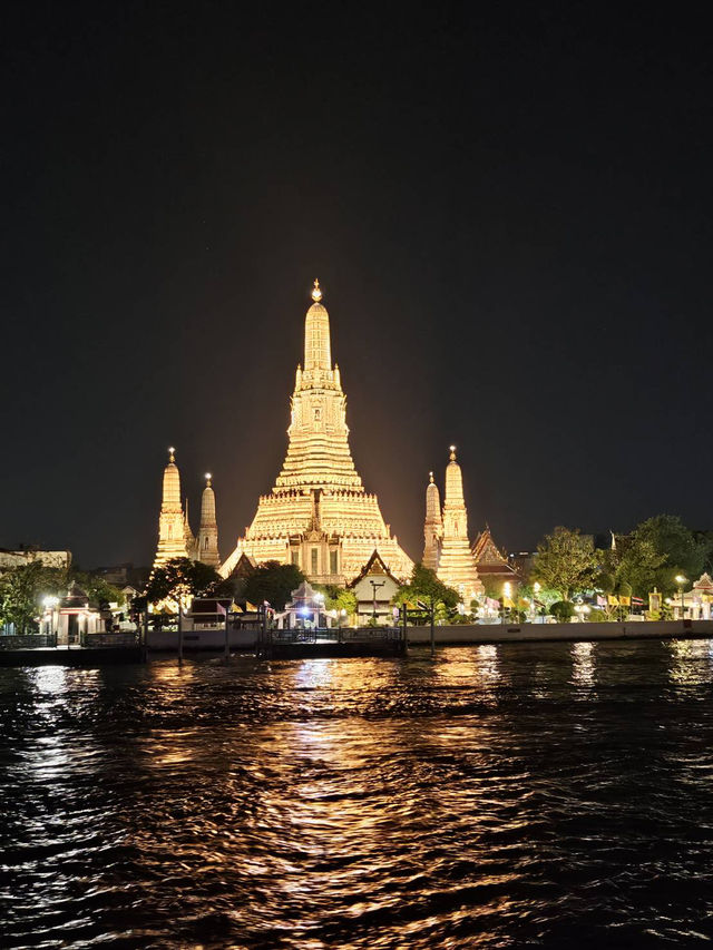 ✨ 曼谷必訪！鄭王廟（Wat Arun）泰服體驗 & 交通全攻略
