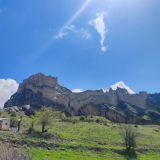 신들의 왕좌, 터키 동부에 위치한 네무르트 산