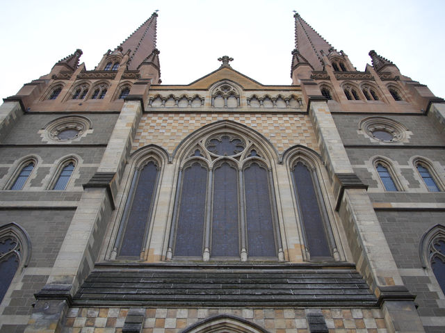 ⛪【墨爾本打卡熱點】聖保羅座堂：市中心最靜謐嘅角落