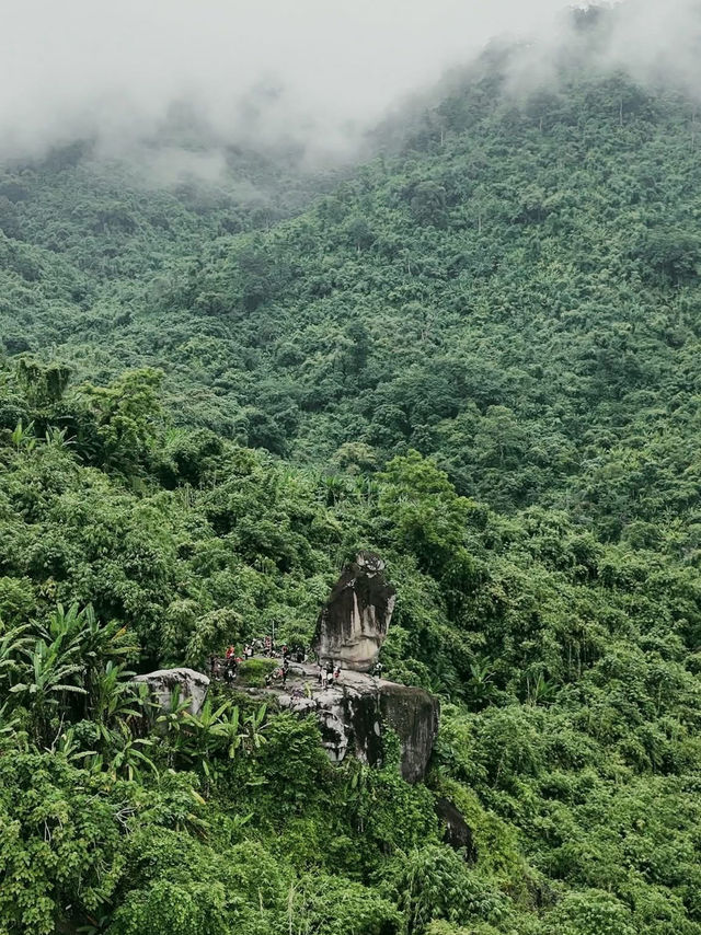 หุบเขา "ตีนไก่" บ้านนา จังหวัดนครนายก หุบเขา "ตีนไก่" บ้านนา จังหวัดนครนายก