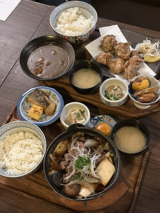 Rich Japanese-style lunch sets