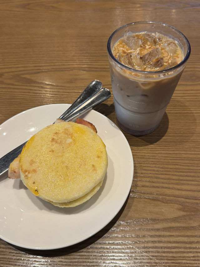☕️ 스타벅스 영통R점 — 도심 속 여유의 공간 🌿